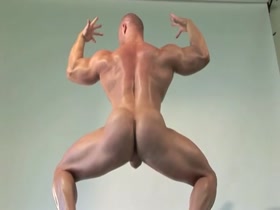 bodybuilder Kyle Stevens nude posing and jack-off