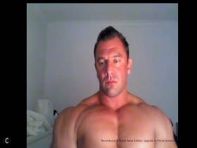 Bodybuilder webcam jerkoff