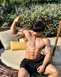 photo-thumb