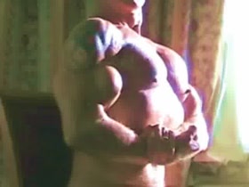 Muscleman Shows Off