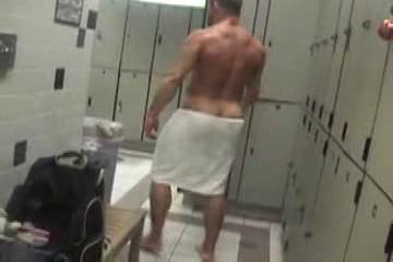 Lockerroom Posing