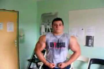 Muscle Freak Lorenzo