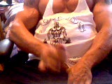 Bodybuilder jerks off
