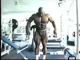 Ronnie Coleman Gym Posing