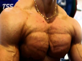 PERFECT pecs!