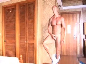 Vin Marco Flex and Jerk Off