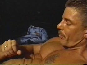 stud hunk Donnie Russo jacks-off (vintage)