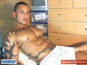 Muscle Dude Jacked Off