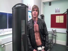 Why I'm a Fitness Model and Not a Bodybuilder - Matt Buck