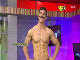 Enrique Mayagoitia  in high heels