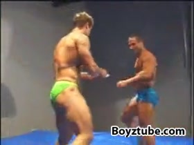 Musclewrestlers