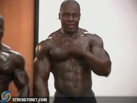 BLACK BROTHERS POSING & FLEXING