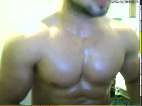 Hot sweaty muscle on cam