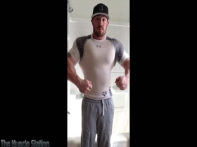 C Lion in Posing Video 4