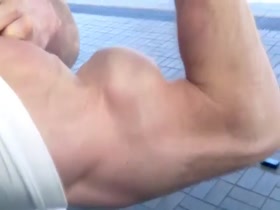 Thumb 11