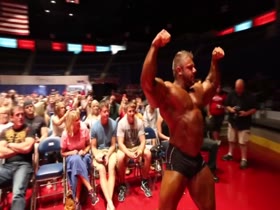 bodybuilder guest posing
