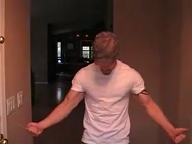 Mafiaartist training, flexing, ripping shirt