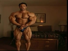 RETRO - MUSCLE ! KEVIN LEVRON