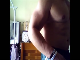 Felipe Lima talks results, showing bulge, & flexing