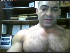 Hung Beefy Hairy Muscle Daddy