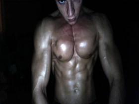 Who is this hot cam guy?