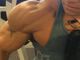 flexing muscle fibers
