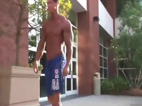 A TALL GLASS OF MUSCLE !