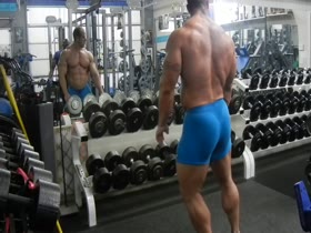 Bodybuilder posing practice