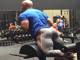 huge bubble butt in Lycra tights