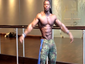 Big package Ulisses Jr Posing Practice in tight spandex