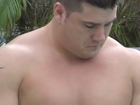 HOT BEEFCAKE IN BED JACKING OFF