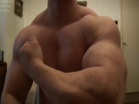 JUCY PECS & NIPPLES !