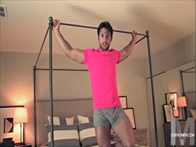 Looks like Wolverine but Hotter