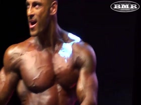Bodybuilder with sexy vascularity