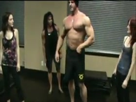 MUSCLE WORSHIP !