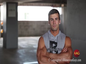 SOME HOT MUSCLE !