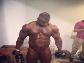 Hesam Ali Akbar pumping up