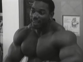 bodybuilder gym play