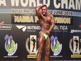 Attractive Well Endowed Bodybuilder