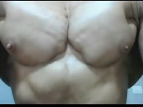 MASSIVE WIDEBODY BODYBUILDER ON WEBCAM.