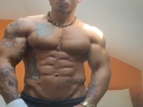 Mickael Thoby Upper Body Flex