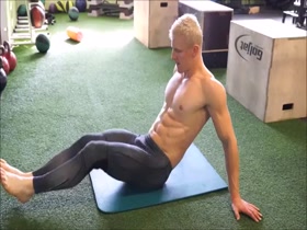 Blond twink crossfiter