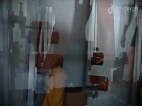 Bodybuilder Arron workout and posing