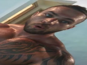 PRETTY MUSCLE