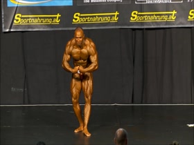 Istvan Jenei - Huge glutes on show