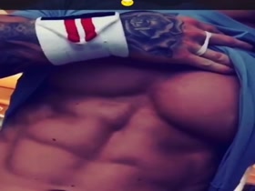 HOT PECS !