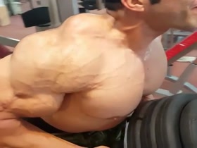 ALI MAKENALI !