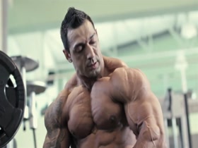 HOT PECS & NIPPLES !!!!