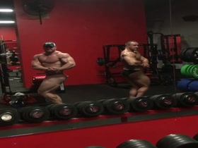 HOT BODYBUILDER DUO !