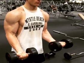 Young hunk pump the guns